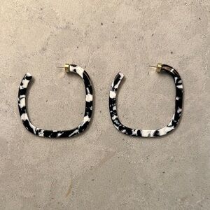 Banana Republic Black & White Resin Earrings